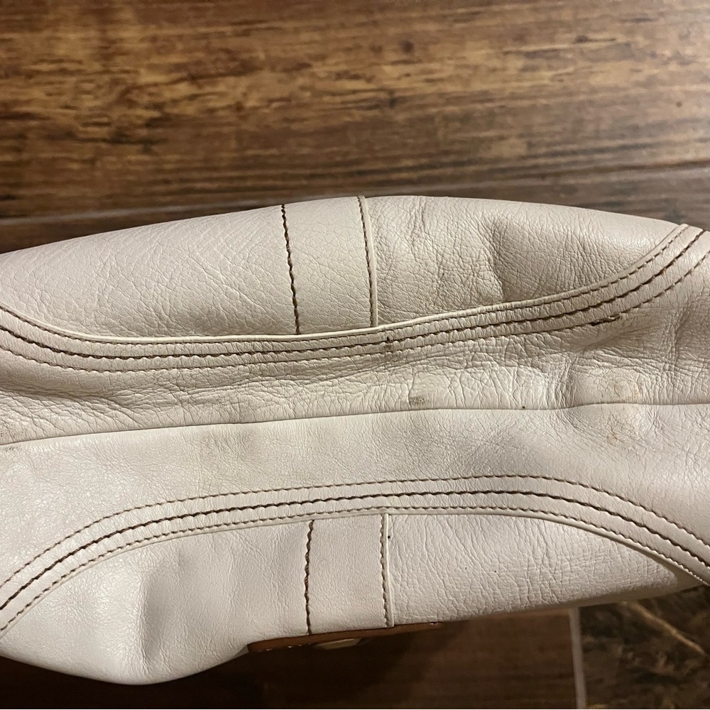 Coach Pebbled Leather Soho Flap Buckle Shoulder Handbag cream No. K0678-F10192 - Picture 7 of 15